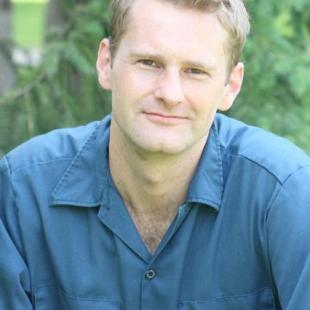 Carlson headshot